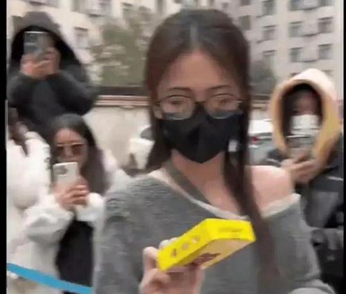 圈内爆料八卦吃瓜是真的吗,吃瓜群众的真相与谎言